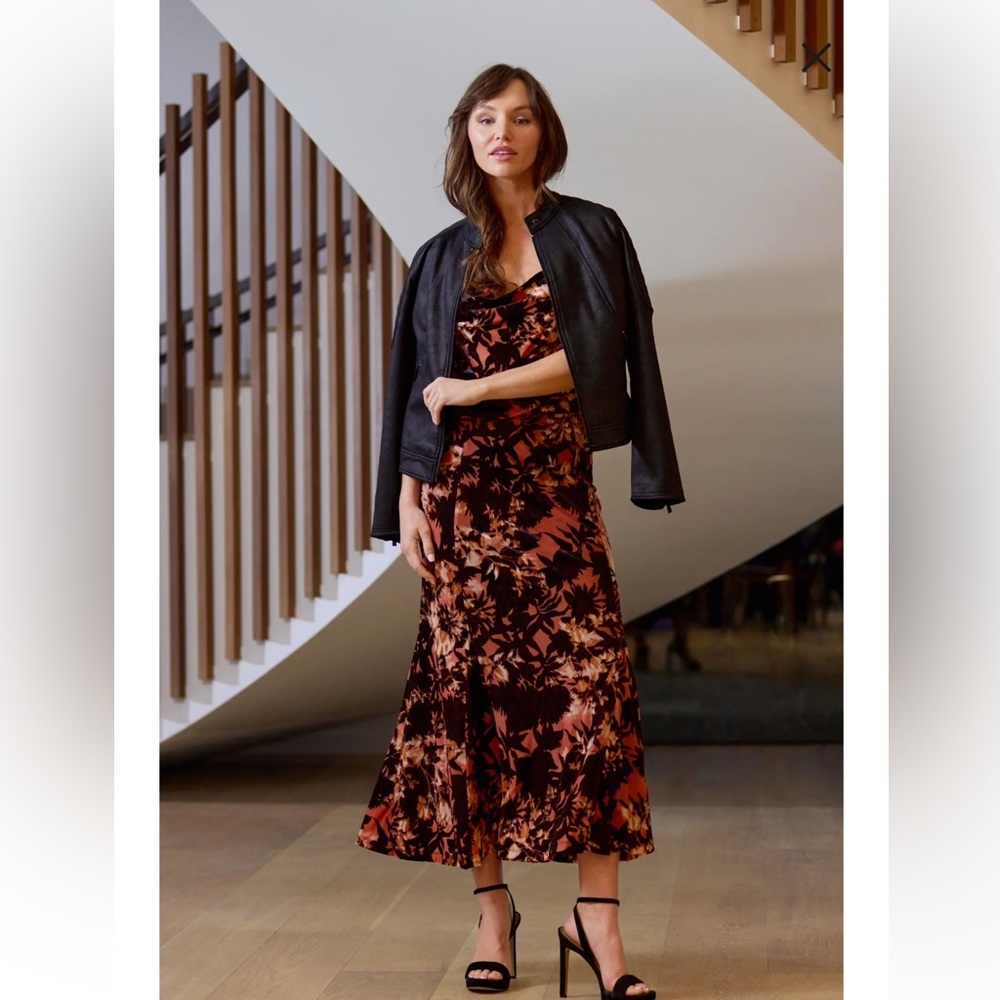 Liverpool Los Angeles Velvet Floral Midi Skirt – Romantic Dark Academia S26 - Picture 1 of 9